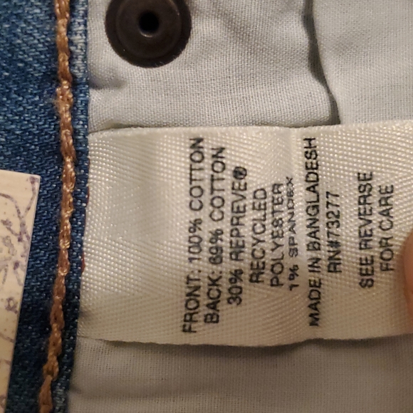 Juniors' Mudd High Rise Exposed Button Shorts - Picture 4 of 4